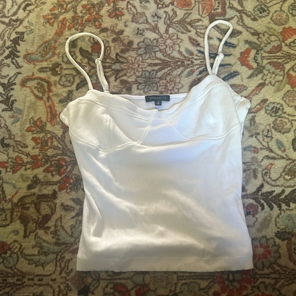White tank ( price negotiable) - Picture 1 of 1